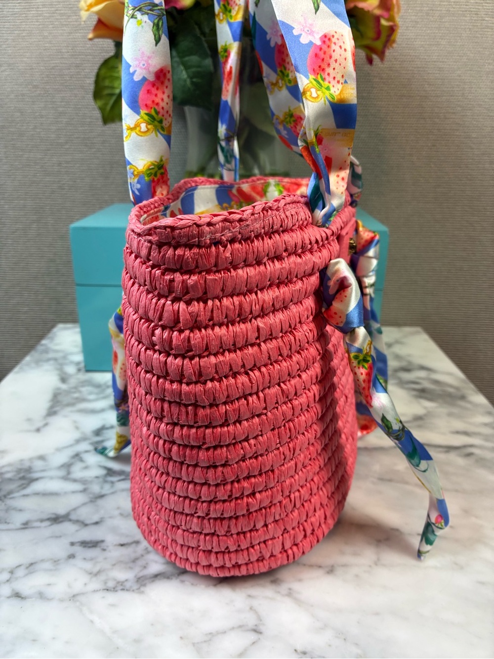 Kurt Geiger Small Strawberry Scarf Raffia Bag - NWT 🍓 - Picture 4 of 7